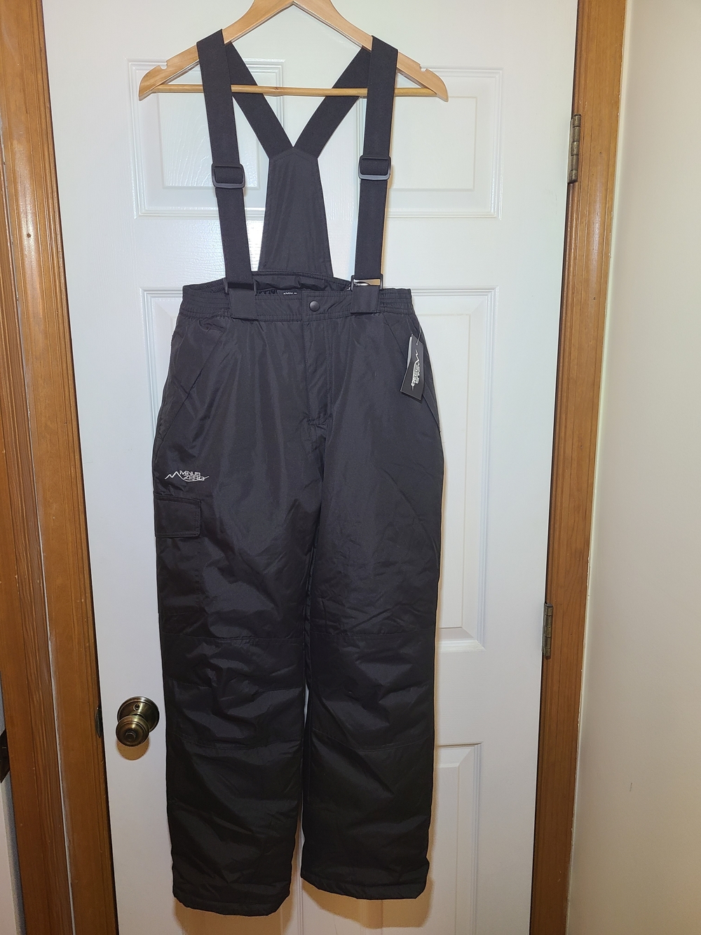 Kids Black Insulated Cargo Snow Bib Pants with Adjustable Suspenders